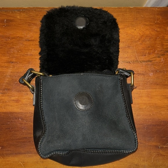 Ugg Australia Mini Crossbody Bag - Picture 4 of 7